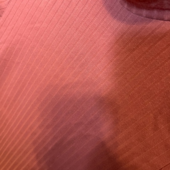 No boundaries crop - Picture 2 of 3